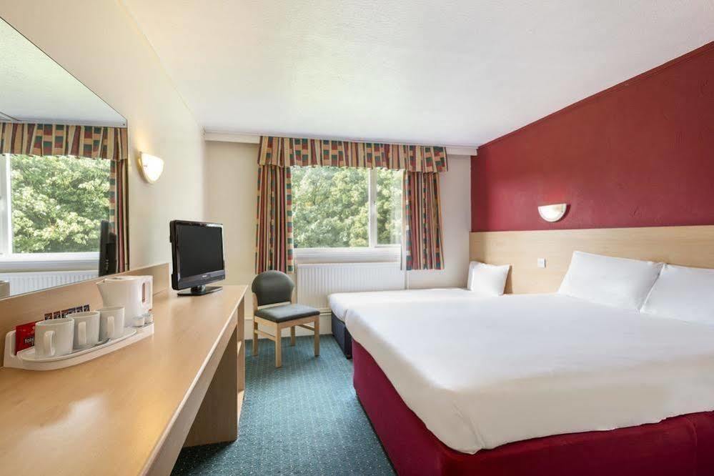 Ramada Chorley South Hotel Eksteriør billede